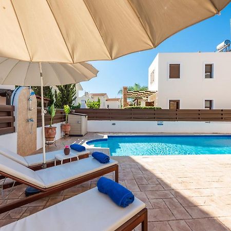 Villa Iris By Ezoria Villas Айя-Напа Экстерьер фото