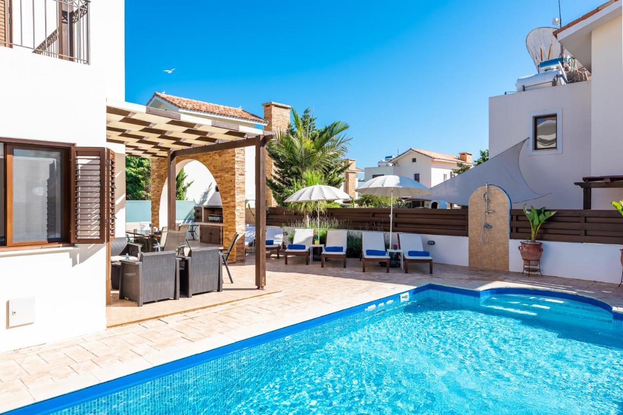 Villa Iris By Ezoria Villas Айя-Напа Экстерьер фото