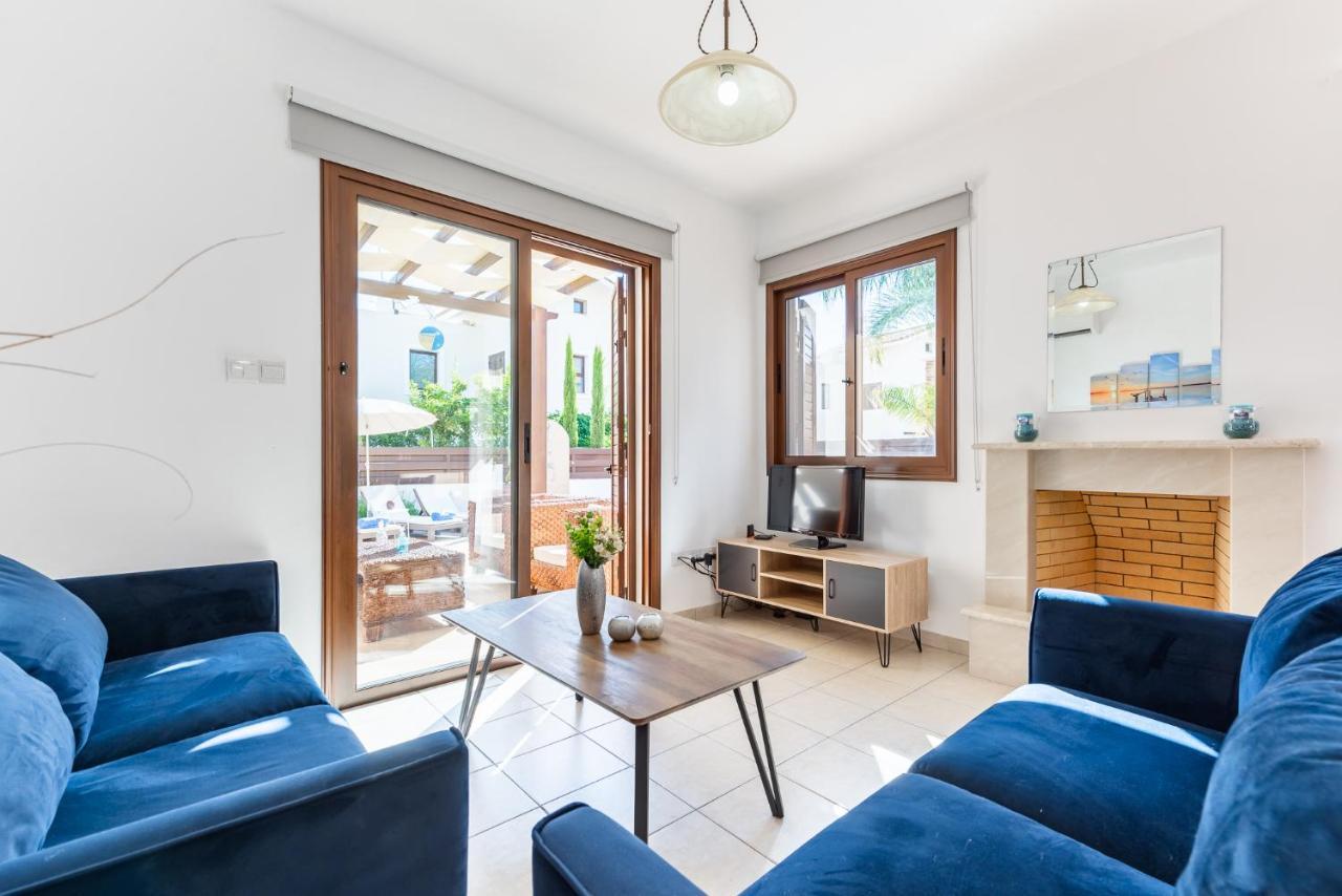 Villa Iris By Ezoria Villas Айя-Напа Экстерьер фото