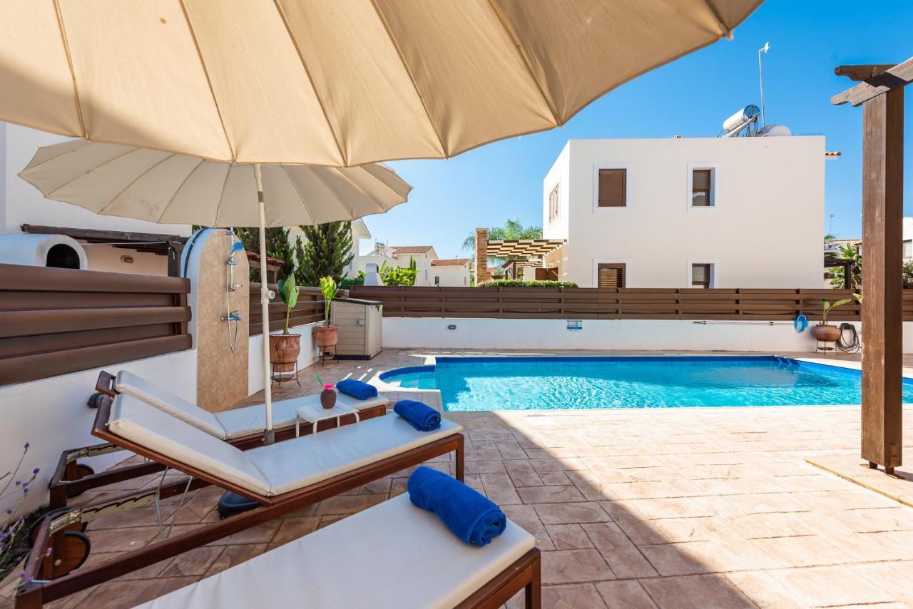 Villa Iris By Ezoria Villas Айя-Напа Экстерьер фото