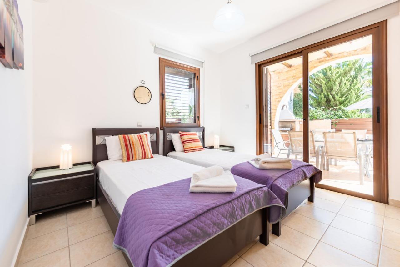 Villa Iris By Ezoria Villas Айя-Напа Экстерьер фото