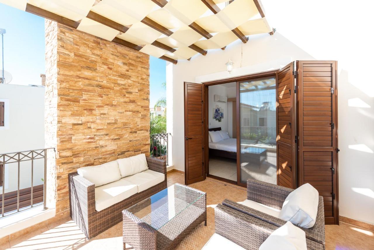 Villa Iris By Ezoria Villas Айя-Напа Экстерьер фото