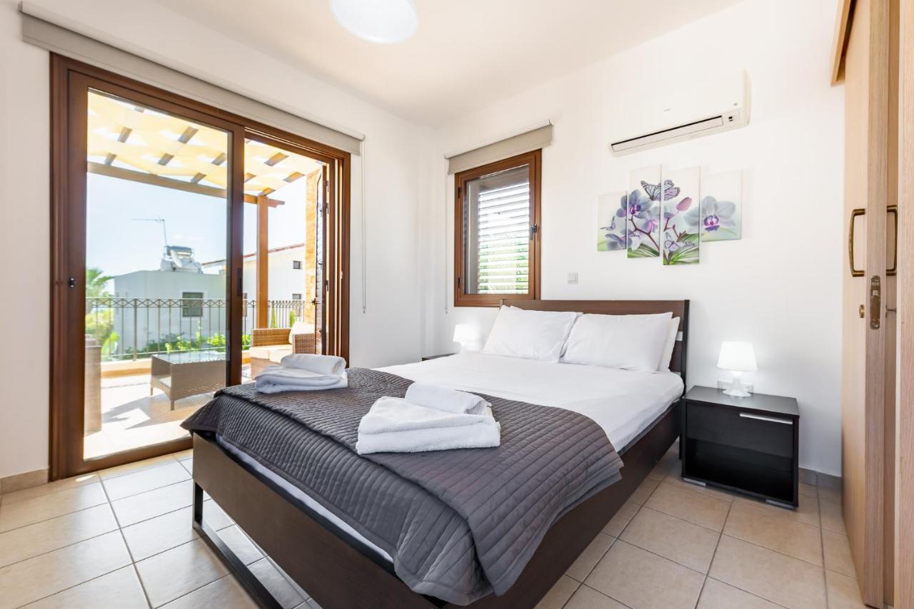 Villa Iris By Ezoria Villas Айя-Напа Экстерьер фото